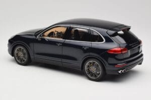 Porsche Cayenne Turbo S 958 Blue Metallic Minichamps 1:18 110064001 Metaal — afbeelding 7 van 8