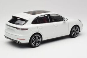 Porsche Cayenne 9YA Turbo Wit Metallic Minichamps 1:18 155042560 Metaal — afbeelding 3 van 8