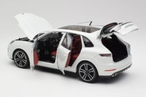 Porsche Cayenne 9YA Turbo Wit Metallic Minichamps 1:18 155042560 Metaal — afbeelding 5 van 8