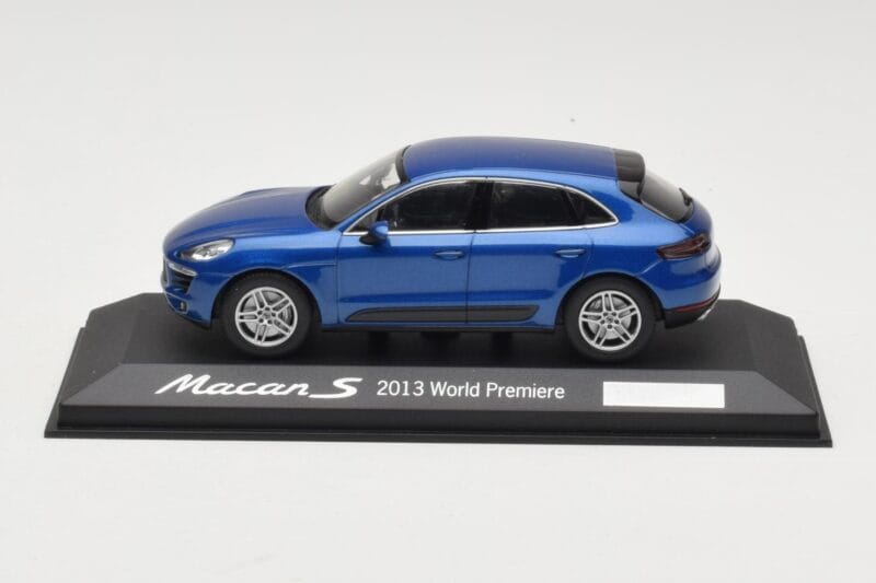 Porsche Macan 95B S Blauw World Premiere Minichamps 1:43 WAP0201550E Metaal