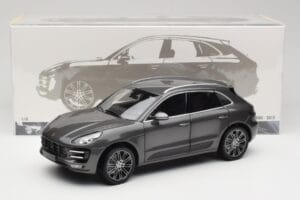 Porsche Macan Turbo 95B Grey Metallic Minichamps 1:18 110062501 Metaal — afbeelding 8 van 8