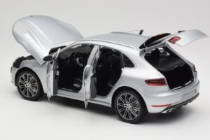 Porsche Macan Turbo 95B Zilver Minichamps 1:18 110062504 Metaal — afbeelding 7 van 8