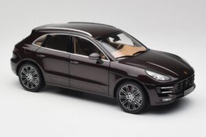 Porsche Macan 95B Turbo Mahonie Metallic Minichamps 1:18 110062500 Metaal — afbeelding 6 van 8