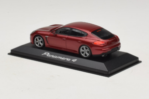 Porsche Panamera 970 4 Red Metallic Minichamps 1:43 WAP0201250E Metaal — afbeelding 3 van 5