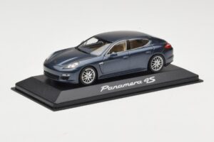 Porsche Panamera 970 4 Blauw Metallic Minichamps 1:43 400068220 Metaal — afbeelding 2 van 4