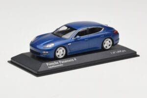 Porsche Panamera 970 4S Blue Metallic Minichamps 1:43 WAP0200419 Metaal — afbeelding 2 van 3