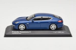 Porsche Panamera 970 4S Blue Metallic Minichamps 1:43 WAP0200419 Metaal