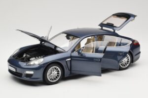 Porsche Panamera 970 S Blauw Minichamps 1:18 WAP02100119 Metaal — afbeelding 2 van 8
