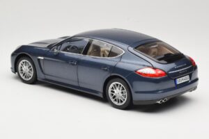 Porsche Panamera 970 S Blauw Minichamps 1:18 WAP02100119 Metaal — afbeelding 7 van 8