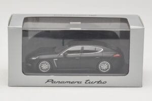 Porsche Panamera 970 Turbo Matt Black Minichamps 1:43 WAP0200270C Metaal — afbeelding 4 van 4