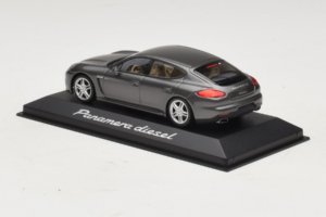 Porsche Panamera 970 Diesel Grey Metallic Minichamps 1:43 WAP0202300E Metaal — afbeelding 3 van 4