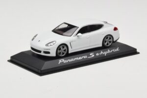 Porsche Panamera 970 S e-Hybrid Wit Minichamps 1:43 WAP0207200E Metaal — afbeelding 2 van 3