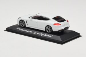 Porsche Panamera 970 S e-Hybrid Wit Minichamps 1:43 WAP0207200E Metaal — afbeelding 3 van 3