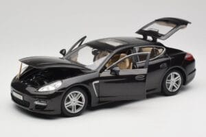 Porsche Panamera Turbo 970 Zwart Maisto 1:18 36197 Metaal — afbeelding 2 van 8
