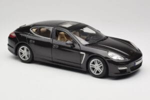 Porsche Panamera Turbo 970 Zwart Maisto 1:18 36197 Metaal — afbeelding 6 van 8