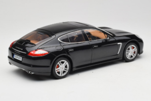 Porsche Panamera 970 Turbo Basalt Black Norev 1:18 WAP02100319 Metaal — afbeelding 3 van 8