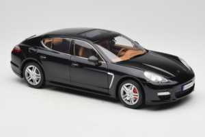 Porsche Panamera 970 Turbo Basalt Black Norev 1:18 WAP02100319 Metaal — afbeelding 6 van 8