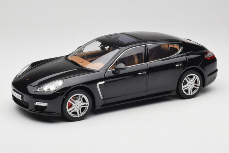 Porsche Panamera 970 Turbo Basalt Black Norev 1:18 WAP02100319 Metaal