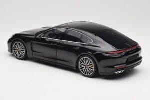 Porsche Panamera 971 Turbo S Zwart Metallic Minichamps 1:18 113061076 Metaal — afbeelding 7 van 8