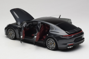 Porsche Panamera 971 Turbo S Grey Metallic Minichamps 1:18 113061073 Metaal — afbeelding 5 van 8