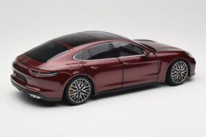 Porsche Panamera 971 Turbo S Rood Metallic Minichamps 1:18 113061077 Metaal — afbeelding 3 van 8