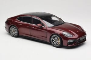 Porsche Panamera 971 Turbo S Rood Metallic Minichamps 1:18 113061077 Metaal — afbeelding 6 van 8