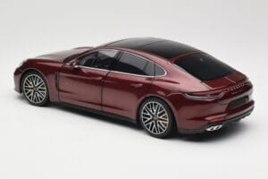 Porsche Panamera 971 Turbo S Rood Metallic Minichamps 1:18 113061077 Metaal — afbeelding 7 van 8