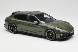 Porsche Panamera Turbo S 971 Sport Turismo Groen GT Spirit 1:18 GT447 Hars — afbeelding 4 van 6