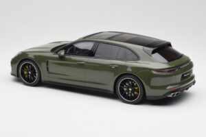Porsche Panamera Turbo S 971 Sport Turismo Groen GT Spirit 1:18 GT447 Hars — afbeelding 5 van 6