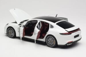 Porsche Panamera 971 Turbo S Wit Metallic Minichamps 1:18 113061074 Metaal — afbeelding 5 van 8