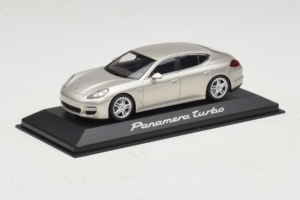 Porsche Panamera 970 Turbo Zilver Minichamps 1:43 WAP02000519 Metaal — afbeelding 2 van 5