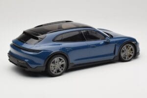 Porsche Taycan J1 Turbo S Cross Turismo Blauw Minichamps 1:18 155069301 Metaal — afbeelding 2 van 6