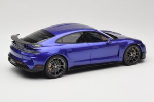 Porsche Taycan J1 Turbo GT Purple Sky Metallic GT Spirit 1:18 GT520 Hars — afbeelding 2 van 6