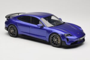 Porsche Taycan J1 Turbo GT Purple Sky Metallic GT Spirit 1:18 GT520 Hars — afbeelding 4 van 6