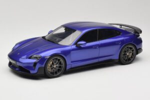 Porsche Taycan J1 Turbo GT Purple Sky Metallic GT Spirit 1:18 GT520 Hars