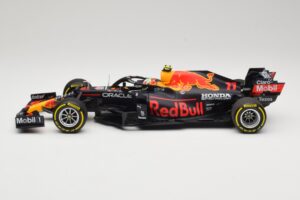 Red Bull Racing Honda RB16B #11 S. Perez Mexican GP 2021 Minichamps 1:18 110211911 Metaal — afbeelding 3 van 6