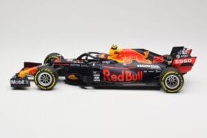 Red Bull Racing RB16 #23 A. Albon 4th Place Styrian GP 2020 Minichamps 1:18 110200223 Metaal — afbeelding 3 van 6