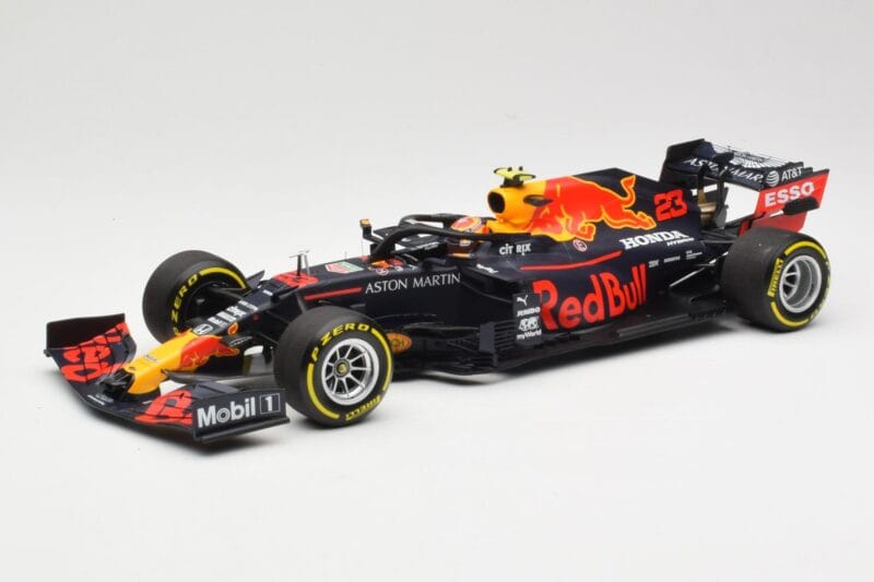Red Bull Racing RB16 #23 A. Albon 4th Place Styrian GP 2020 Minichamps 1:18 110200223 Metaal