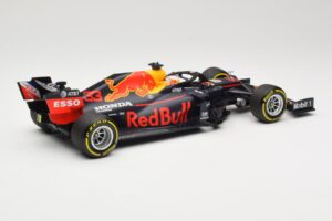 Red Bull Racing RB16 #33 M. Verstappen Winner 70th Anniversary GP 2020 Minichamps 1:18 110200533 Metaal — afbeelding 2 van 6