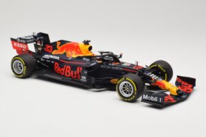 Red Bull Racing RB16 #33 M. Verstappen Winner 70th Anniversary GP 2020 Minichamps 1:18 110200533 Metaal — afbeelding 4 van 6