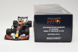 Red Bull Racing RB16 #33 M. Verstappen Winner 70th Anniversary GP 2020 Minichamps 1:18 110200533 Metaal — afbeelding 6 van 6