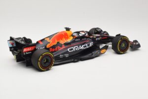 Red Bull Racing RB18 #1 M. Verstappen Winner Miami GP 2022 Minichamps 1:18 110220501 Metaal — afbeelding 2 van 6