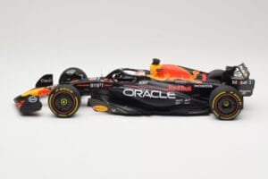 Red Bull Racing RB19 #1 M. Verstappen Winner Monaco GP 2023 Minichamps 1:18 110230701 Metaal — afbeelding 3 van 6