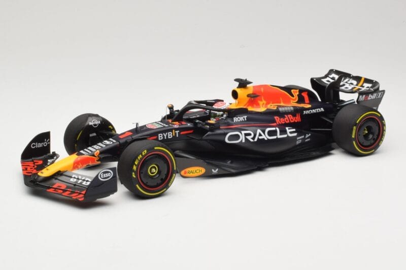 Red Bull Racing RB19 #1 M. Verstappen Winner Monaco GP 2023 Minichamps 1:18 110230701 Metaal