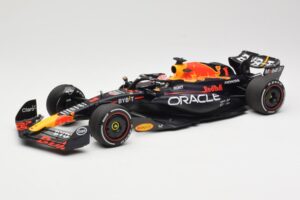 Red Bull Racing RB19 #1 M. Verstappen Winner Spanish GP 2023 Minichamps 1:18 110230801 Metaal