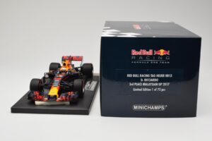Red Bull Racing Tag Heuer RB13 #3 D. Ricciardo 3rd Place Malaysian GP 2017 Minichamps 1:18 117171503 Metaal — afbeelding 6 van 6