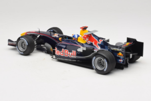 Red Bull RB1 Cosworth #14 D. Coulthard Red Bull Racing Showcar 2005 Minichamps 1:18 100050084 Metaal — afbeelding 5 van 7