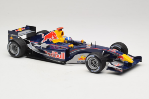Red Bull RB1 Cosworth #14 D. Coulthard Red Bull Racing Showcar 2005 Minichamps 1:18 100050014 Metaal — afbeelding 4 van 6