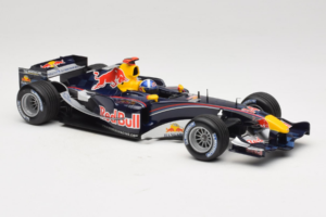 Red Bull RB1 Cosworth #14 D. Coulthard Red Bull Racing Showcar 2005 Minichamps 1:18 100050084 Metaal — afbeelding 4 van 7