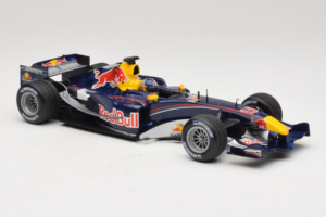 Red Bull RB1 Cosworth #15 C. Klien Red Bull Racing Showcar 2005 Minichamps 1:18 100050085 Metaal — afbeelding 4 van 7